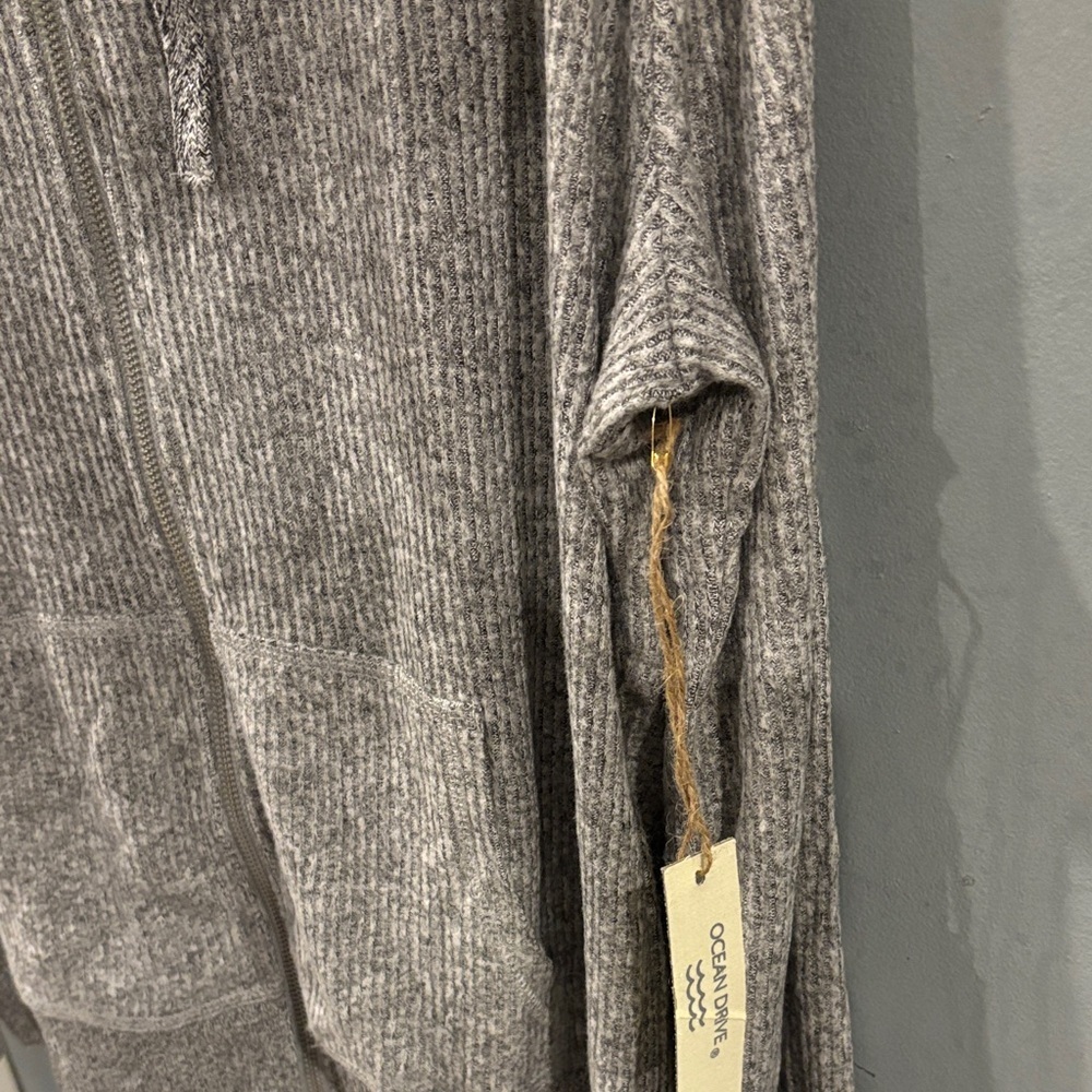 Ocean Drive Gray Knit Zipper Sweater NWT size L - Picture 4 of 4